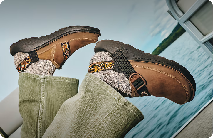 CLOGS & SLIP-ONS